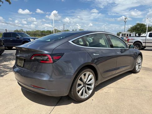 Used 2020 Tesla Model 3 Standard Range Plus RWD image 3