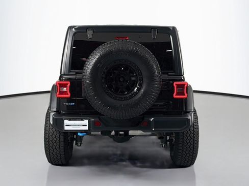 Used 2021 Jeep Wrangler Unlimited Rubicon 4xe w/ Cold Weather Group AWD/4WD image 4