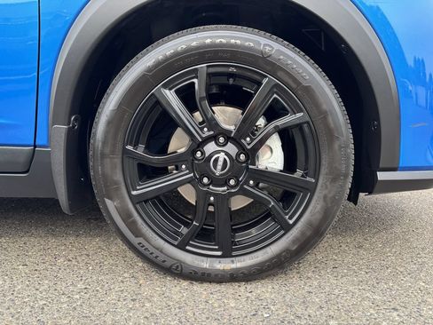 Used 2024 Nissan Kicks SR w/ SR Premium Package FWD image 9