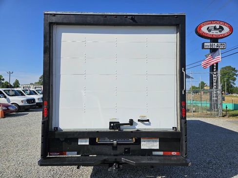 Used 2022 GMC Savana 3500 Extended w/ Power Convenience Package RWD image 5