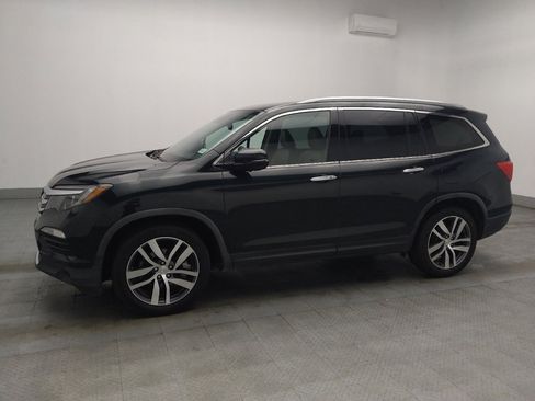 Used 2017 Honda Pilot Touring image 2