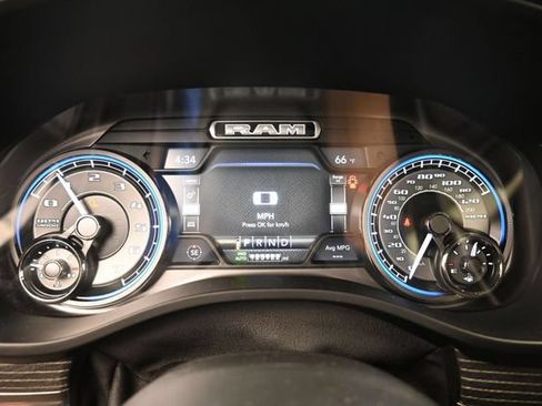 Used 2020 RAM 1500 Limited w/ Black Appearance Package AWD/4WD image 15