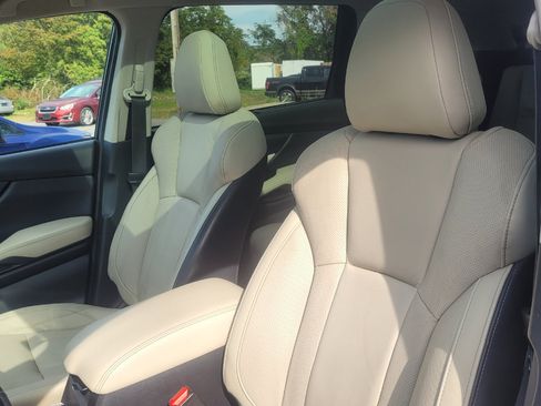 Used 2019 Subaru Ascent Limited w/ Popular Package #3 image 12