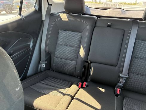 Used 2024 GMC Terrain SLE FWD image 37