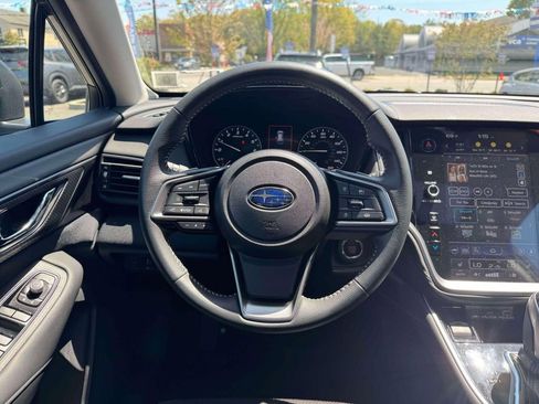 Used 2025 Subaru Outback Premium w/ Popular Package #1A AWD/4WD image 24
