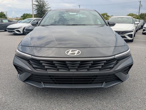 New 2026 Hyundai Elantra SEL Sport FWD image 10