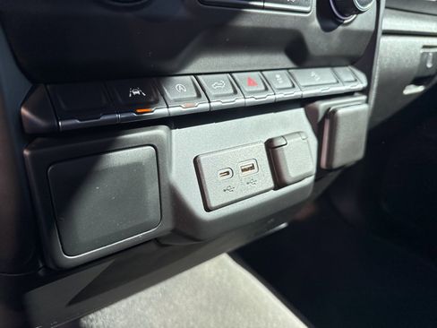 Used 2022 Chevrolet Silverado 1500 Custom Trail Boss image 22