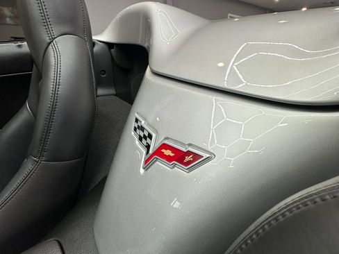 Used 2005 Chevrolet Corvette Convertible w/ Preferred Equipment Group RWD image 34