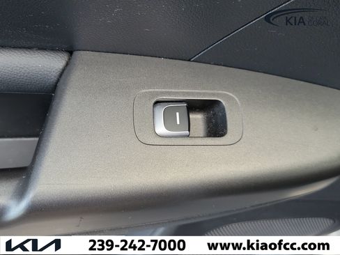 Used 2020 Kia Sportage LX FWD image 15