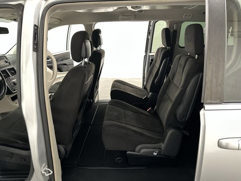 Used 2012 Dodge Grand Caravan Crew image 17