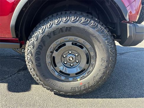 New 2025 Ford Bronco Badlands image 14