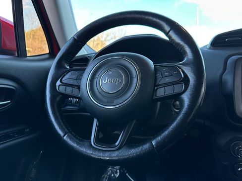 Used 2018 Jeep Renegade Altitude image 20