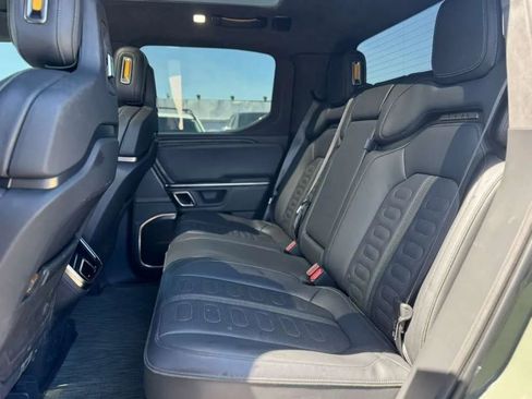 Used 2022 Rivian R1T Launch Edition image 18