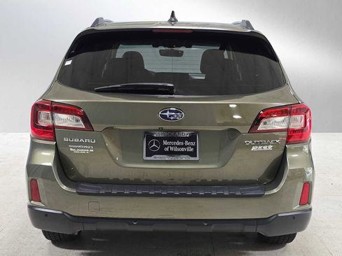 Used 2017 Subaru Outback 2.5i Touring w/ Popular Package #5A AWD/4WD image 4
