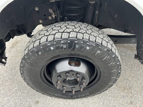 Used 2019 Ford F350 XL w/ Power Equipment Group image 11