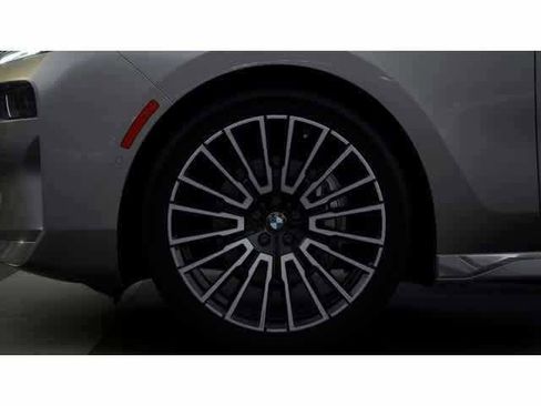 New 2026 BMW i7 xDrive60 w/ Executive Package RWD image 7