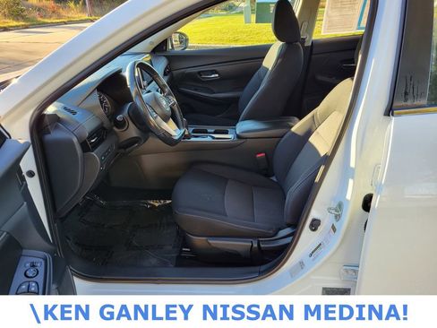 Used 2022 Nissan Sentra SV image 34