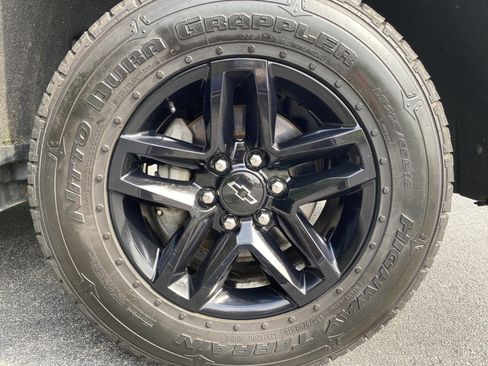 Used 2020 Chevrolet Silverado 1500 Custom Trail Boss w/ Custom Convenience Package AWD/4WD image 39