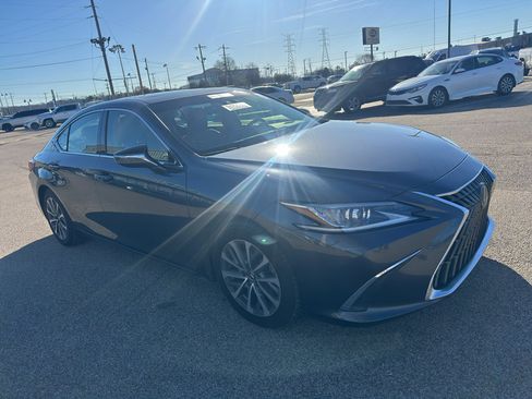 Used 2022 Lexus ES 350 w/ Accessory Package 2 image 2