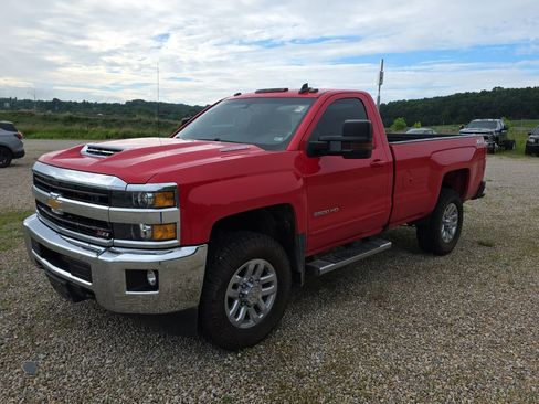 Used 2018 Chevrolet Silverado 2500 LT w/ LT Convenience Package AWD/4WD image 3