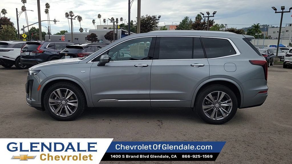 Used 2024 Cadillac XT6 Premium Luxury FWD image 5