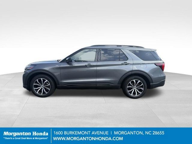 Used 2025 Ford Explorer ST-Line RWD image 4