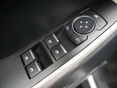 Used 2021 Ford Explorer XLT w/ Equipment Group 202A image 10