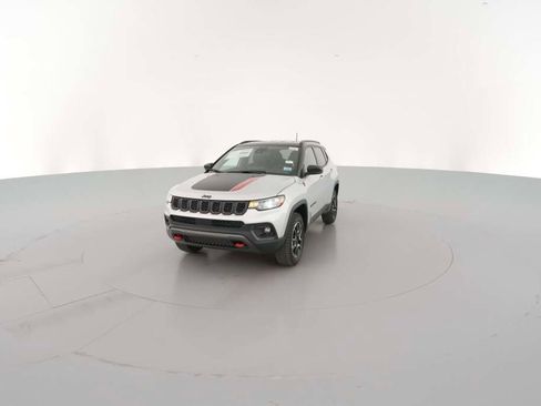 New 2026 Jeep Compass Trailhawk image 3