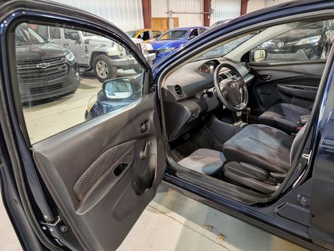 Used 2007 Toyota Yaris Sedan image 13