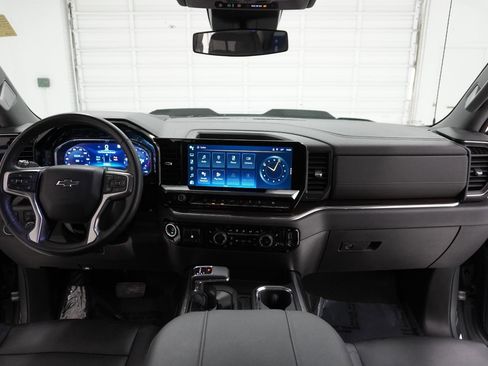 Used 2023 Chevrolet Silverado 1500 LT Trail Boss w/ LT Trail Boss Premium Package image 34