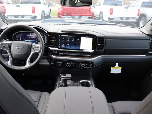 New 2026 Chevrolet Silverado 1500 LT Trail Boss w/ Convenience Package II AWD/4WD image 17
