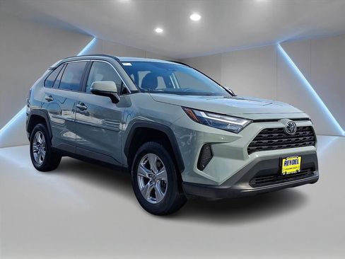 Used 2023 Toyota RAV4 XLE w/ Convenience Package image 3