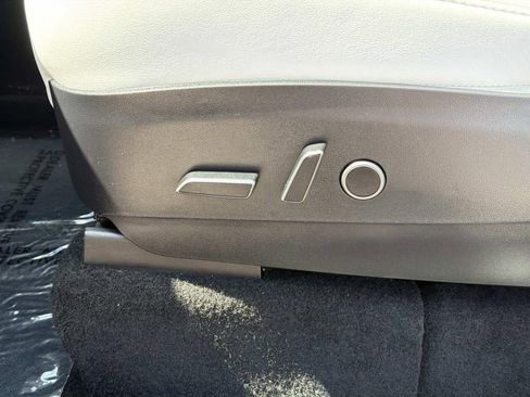 Used 2021 Tesla Model Y Performance image 18