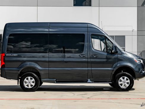 Used 2023 Mercedes-Benz Sprinter 2500 image 16