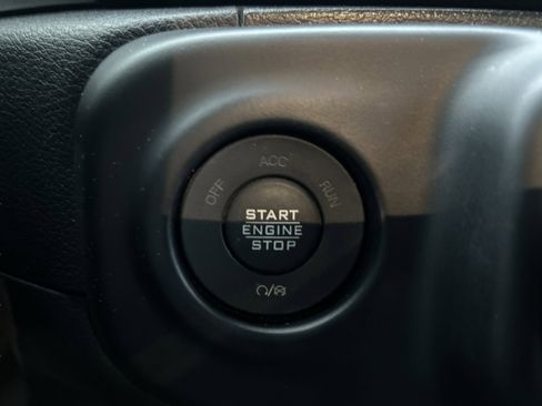 Used 2022 Jeep Wrangler Unlimited Sahara w/ LED Lighting Group image 43