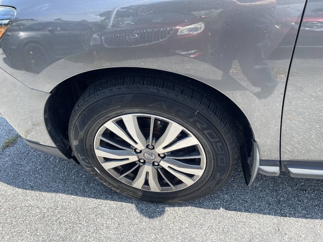 Used 2019 Nissan Pathfinder S AWD/4WD image 34