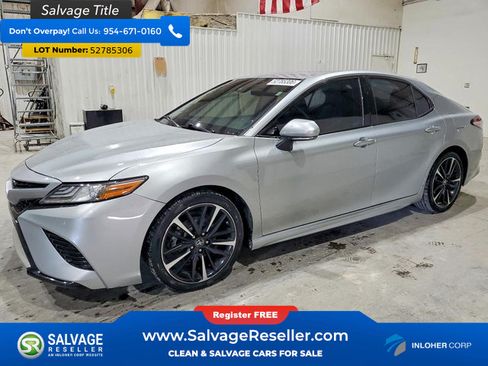 Used 2018 Toyota Camry XSE FWD image 1