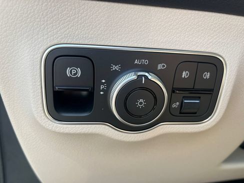 Certified 2026 Mercedes-Benz GLB 250 4MATIC image 23