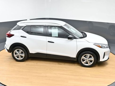 Used 2024 Nissan Kicks S image 45