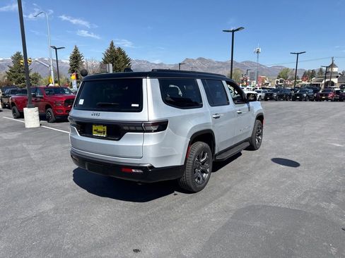 New 2026 Jeep Grand Wagoneer 4WD image 5