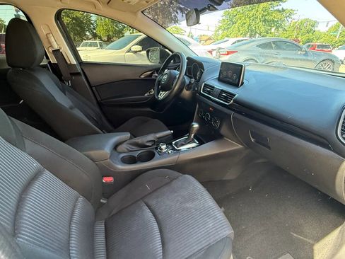 Used 2016 MAZDA MAZDA3 i Sport w/ Preferred Equipment Package FWD image 10