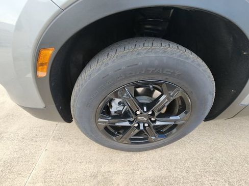 Used 2024 Chevrolet Blazer LT w/ Convenience Package FWD image 9