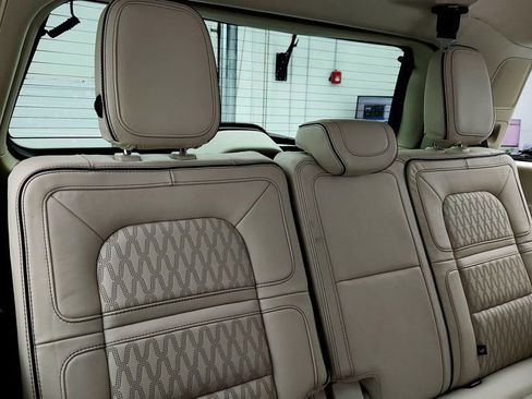 Used 2024 Lincoln Navigator Black Label image 23