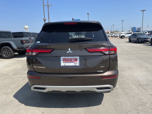 Used 2022 Mitsubishi Outlander SEL FWD image 5