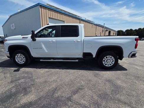 Used 2023 Chevrolet Silverado 2500 LT w/ Convenience Package AWD/4WD image 6