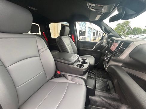 New 2025 RAM 3500 Tradesman AWD/4WD image 32