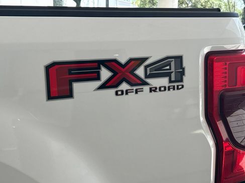 Used 2022 Ford F350 Platinum w/ FX4 Off-Road Package AWD/4WD image 20