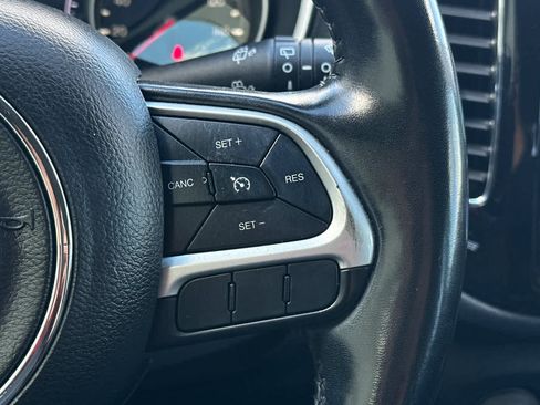 Used 2021 Jeep Compass Latitude w/ Sun and Sound Group AWD/4WD image 27