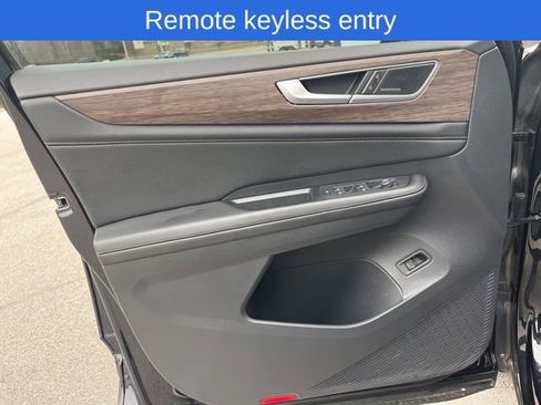 Used 2024 Volkswagen Atlas SEL Premium R-Line image 11