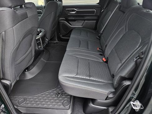 New 2026 RAM 1500 4x4 Crew Cab image 32